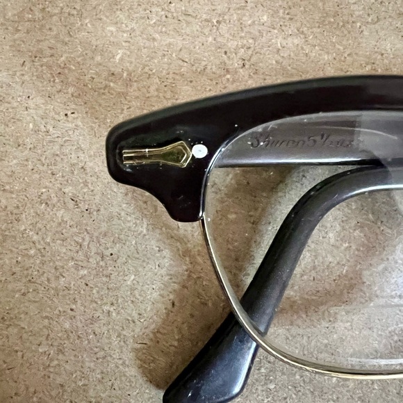 Shuron Rare Vintage Gold Chrome Brown Cat Eye Eyeglasses Frames - Picture 7 of 8